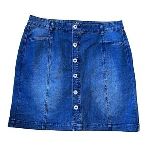 STYLE & Co denim skirt, size 12, button front, classic style, cotton/spandex,EUC